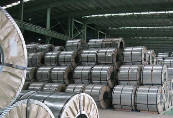 0.3mm-3.0mm de aço inoxidável de corte de bobina de tira Pacote padrão de exportação 1000mm